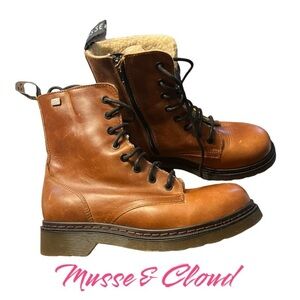 EUC Musse & Cloud brown leather fur lined combat boot
